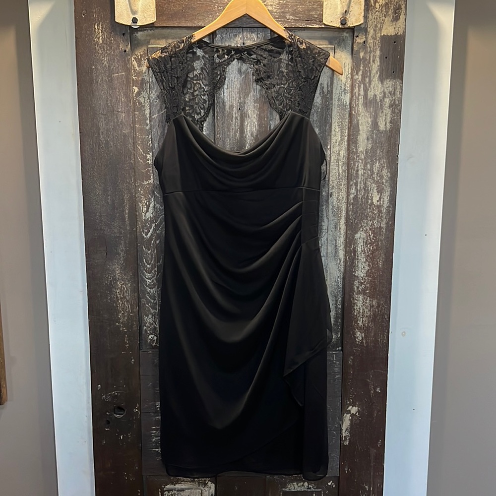 Very flattering Elegant Scarlett black dress